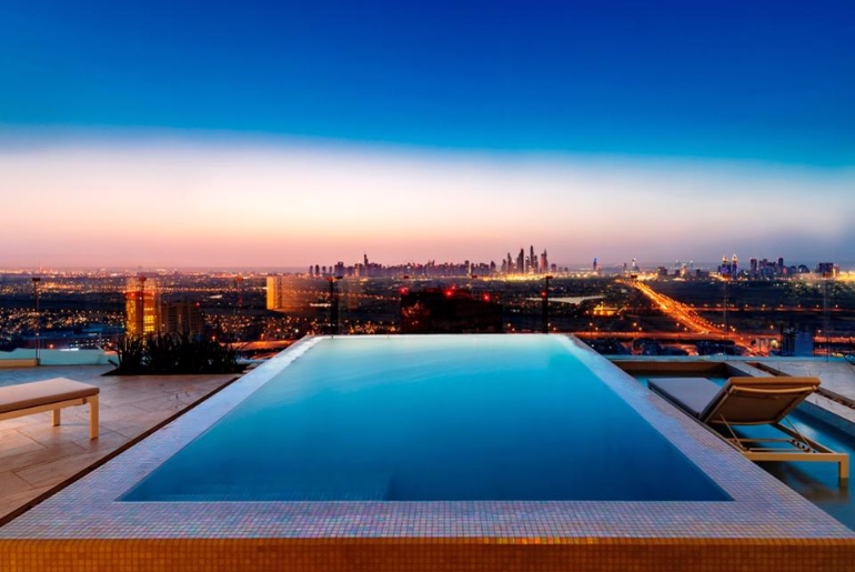 Dubai Hotels To Reopen Swimming Pools