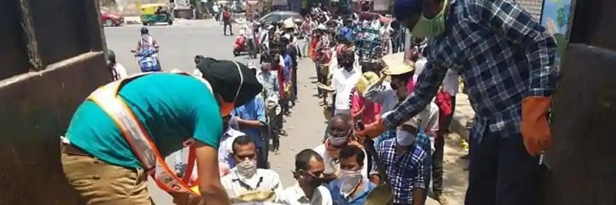Delhi Gurudwara’s ‘Langar On Wheels’ Feeds Thousands