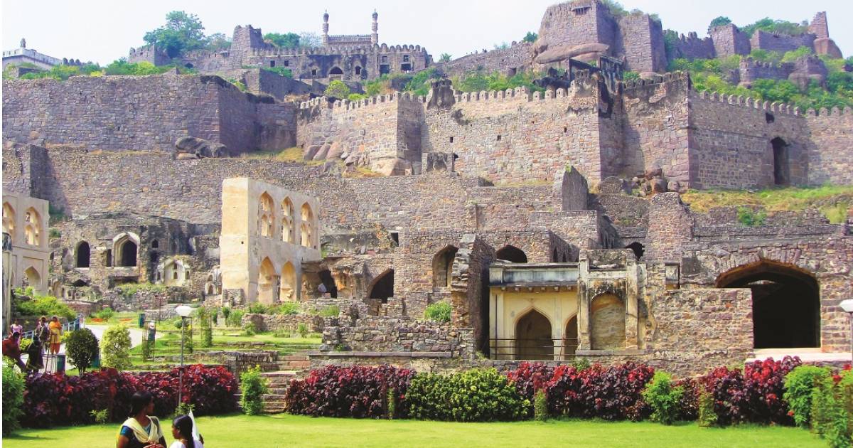 Hyderabad’s Golconda Fort Witnesses Huge Chaos As Tour Guide Sells Black Tickets For Over ₹500