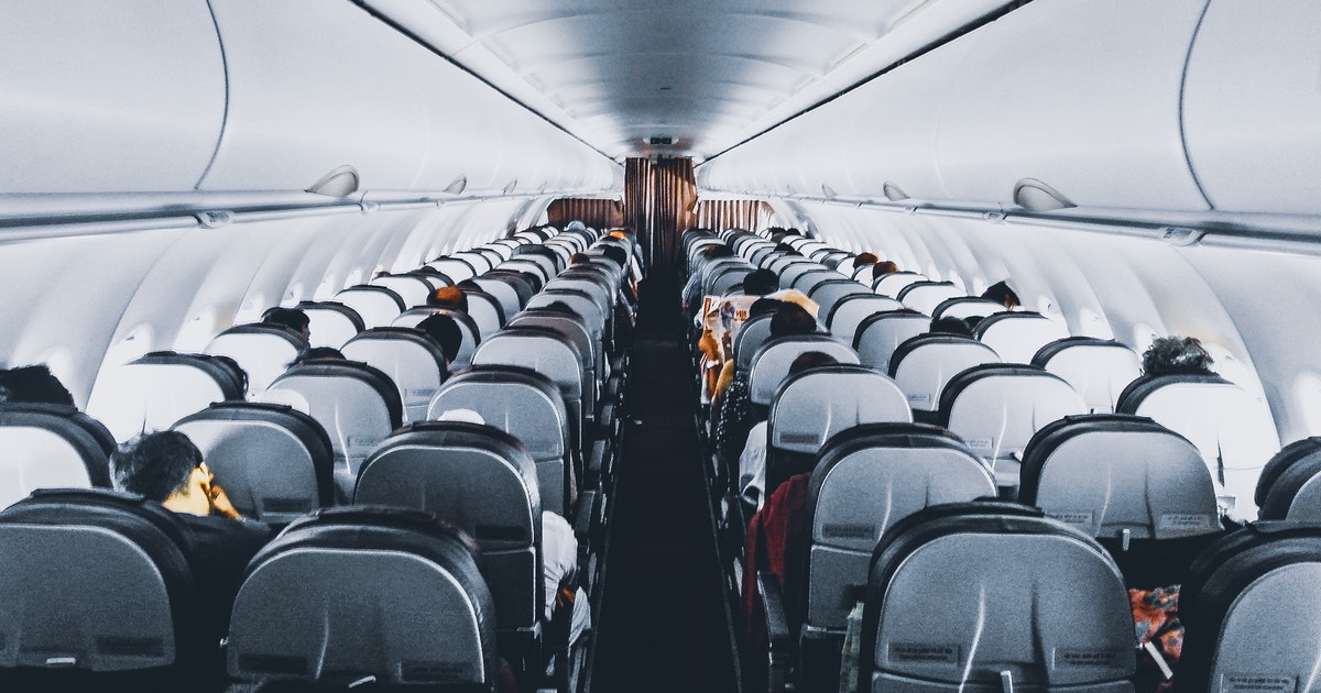 How Coronavirus Spreads On A Plane & The Safest Place To Sit