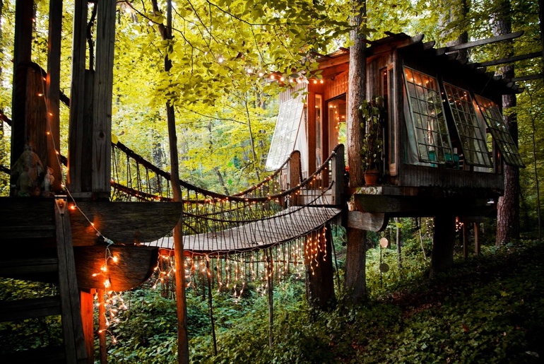 7 Unique Airbnbs You Must Add To Your Bucket List
