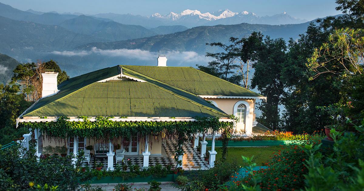 The Glenburn Tea Plantation Estate In Darjeeling  Offers A Cosy Stay With Spectacular Views Of The Kanchenjunga