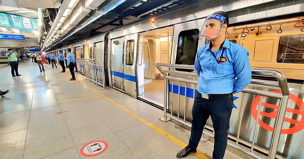 Metro And Public Buses In Delhi To Operate With 50% Seating Capacity During Covid-19 Lockdown