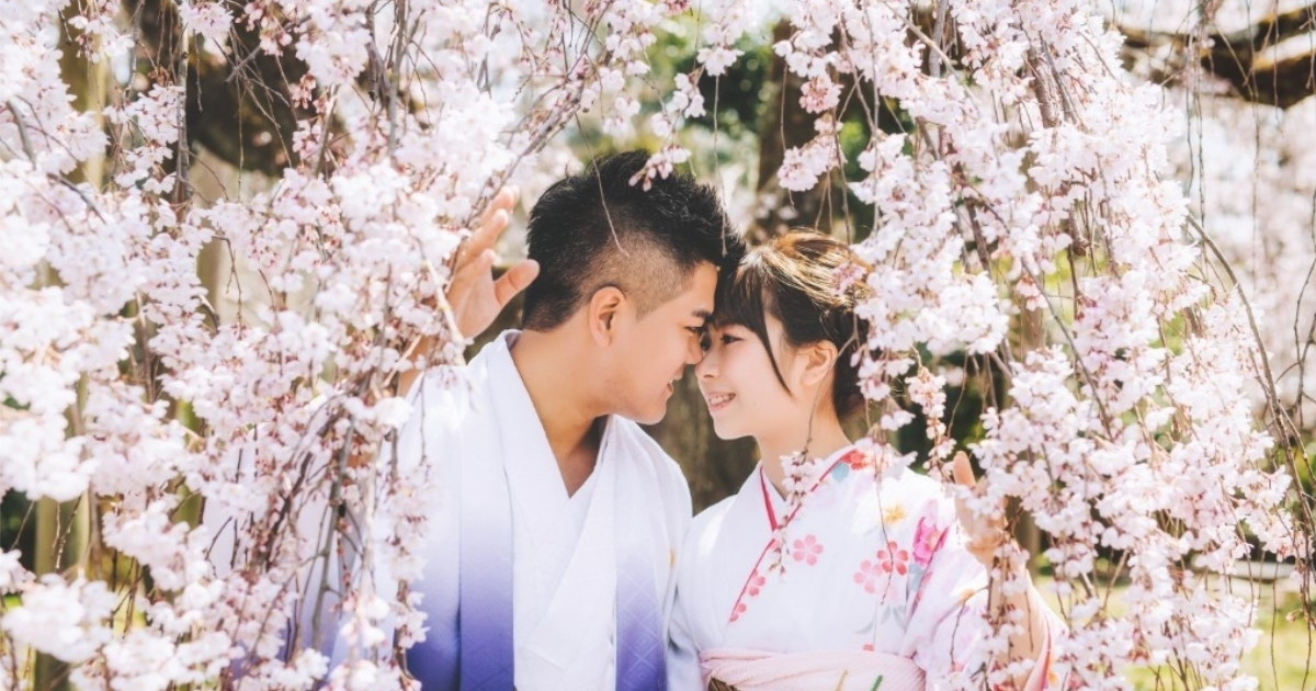 Japan To Give ₹4.2 Lakhs To Encourage Couples To Get Married & Have Babies