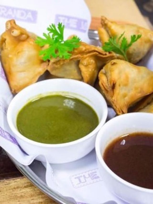 cropped-potato-samosas-with-mint.jpg