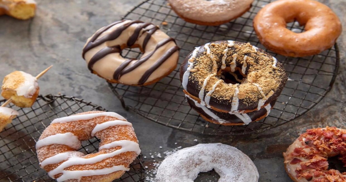 American Store Duck Donuts Finally In Dubai; Customise Your Donuts With A Variety Of Coatings