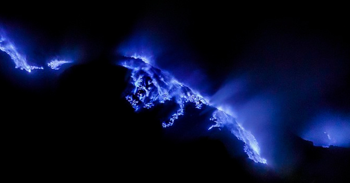 Kawah Ijen Volcano Is A Stunning Blue Volcano In Indonesia And Here’s Everything You Need To Know