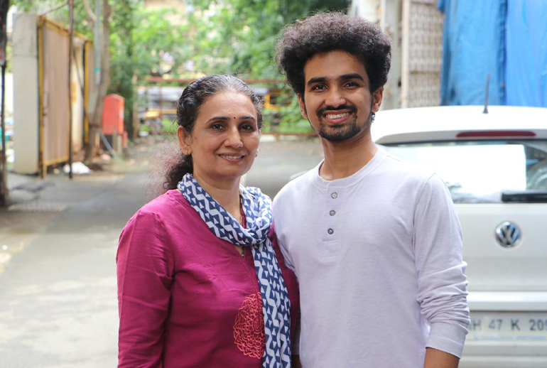 Street Stories S2 EP 2 : Mother-Son Duo Feeding 250 Needy People Daily In Mumbai