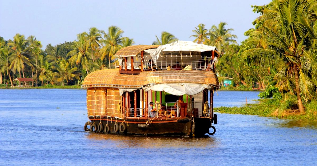 Stay In A Houseboat At Godavari River In Andhra Pradesh Starting From ₹9000