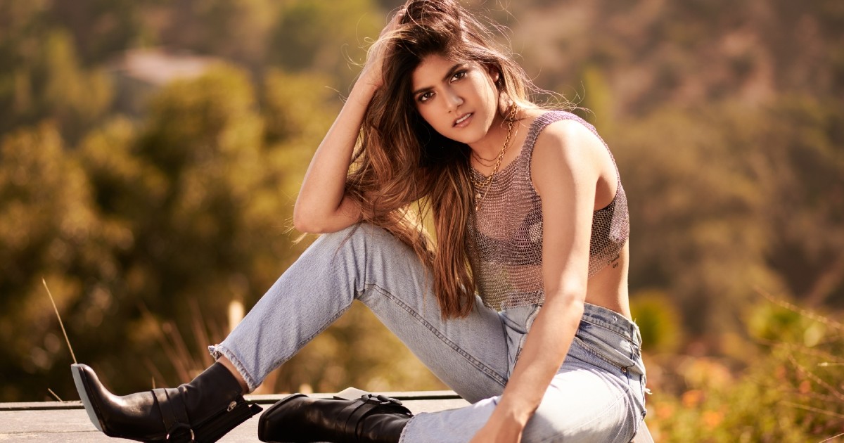 Singer-Songwriter Ananya Birla & Her Family Allegedly Thrown Out Of US Restaurant On Racist Grounds