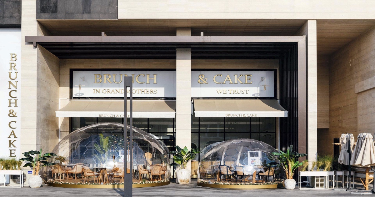 You Can Now Dine Inside A Giant Air-Conditioned Bubble At Brunch & Cake In Jumeriah