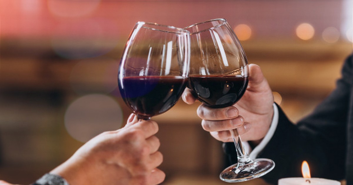 US Restaurant Mistakenly Serves Couple With Wine Worth ₹1.47 Lakhs Instead ₹1300 Wine