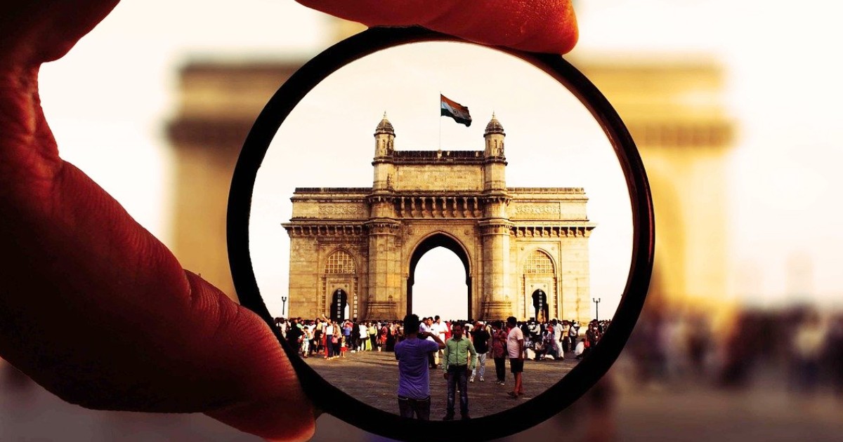 Anand Mahindra Helps Struggling Gateway Of India Photographers By Supporting Fundraiser