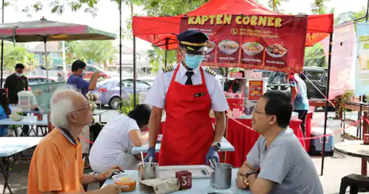 Malaysian Pilot Starts Noodle Stall ‘Captain’s Corner’ After Being Laid Off Amid COVID-19