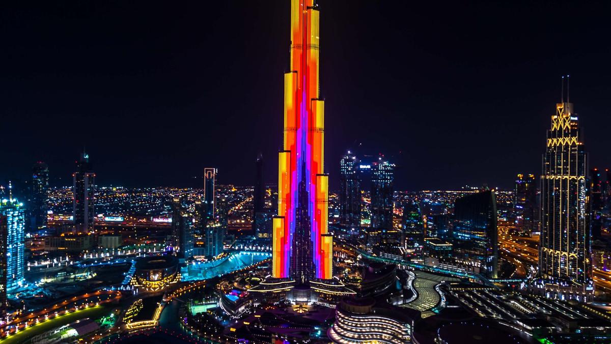 kjole ægtefælle Passiv Dubai-ites Can Now Enjoy A Spectacular Light Show At Burj Khalifa Till  March 31