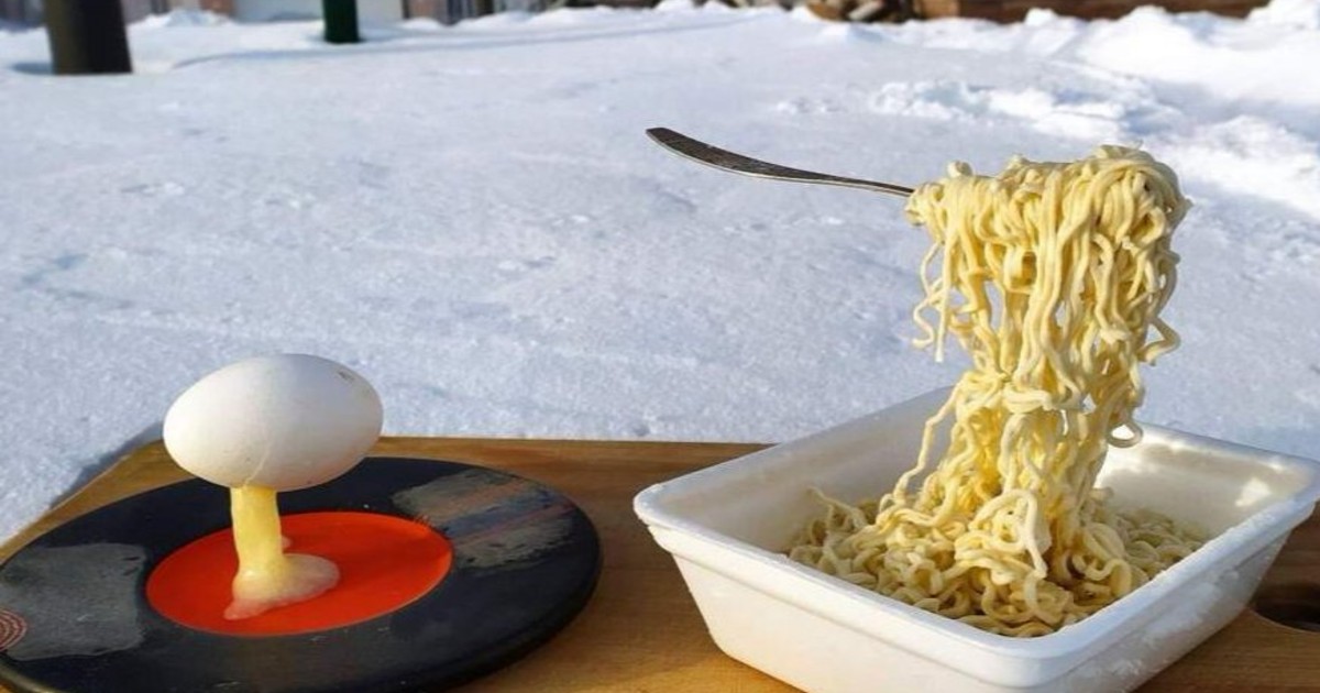 Siberian Man Shares Picture Of Frozen Egg & Noodles In Air & Netizens Are Shivering