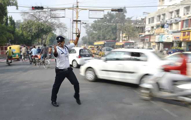 indore cop moonwalking