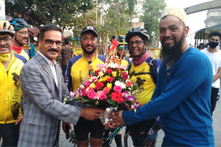 India First Physiotherapist Cycle India Gate Gateway Of India