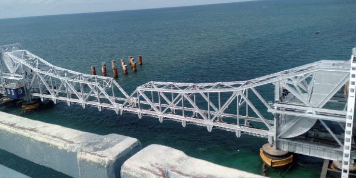 Tamil Nadu’s Famous Pamban Bridge Gets A Fresh New Coating of Paint