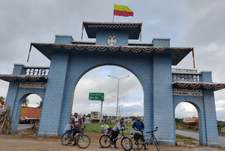 3 Friends Cycle From Mumbai To Kanyakumari