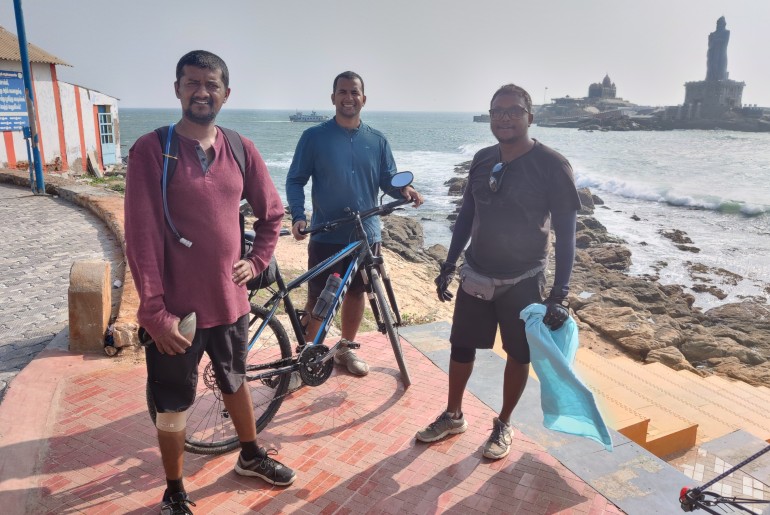 3 Friends Cycle From Mumbai To Kanyakumari