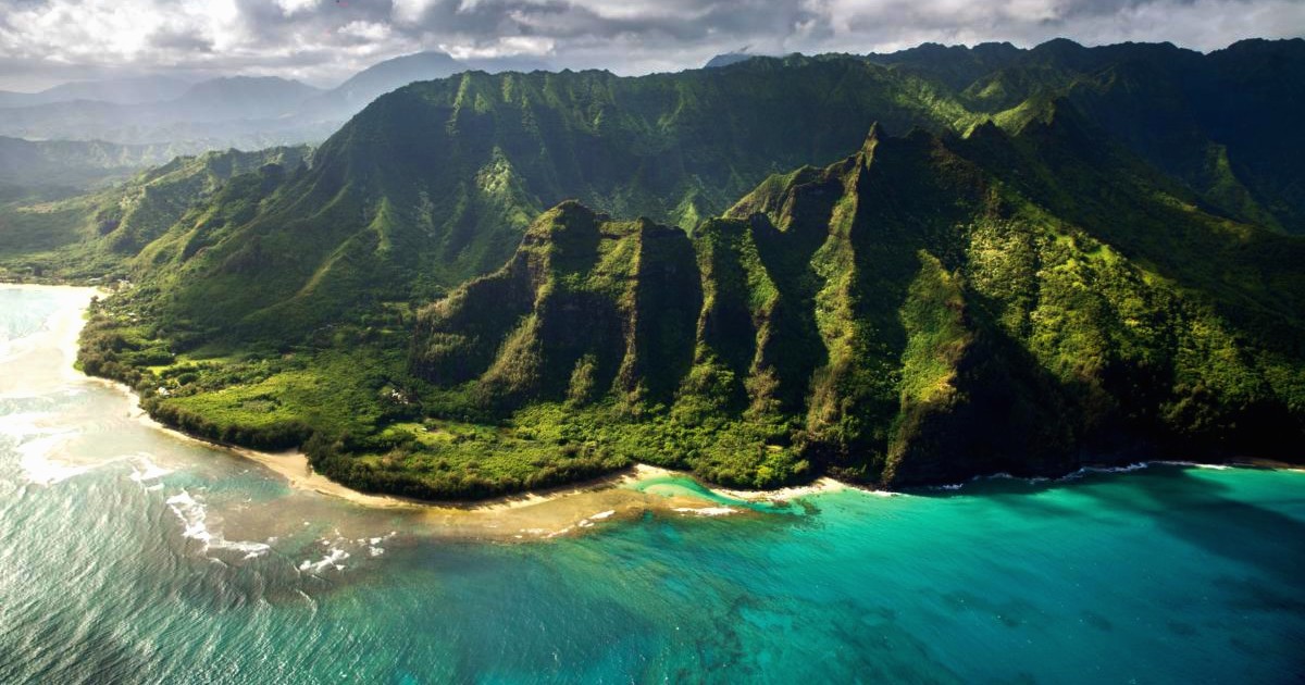 Forget Maldives, Hawaii’s Kauai Is Now Open For Tourists; Here’s How To Visit
