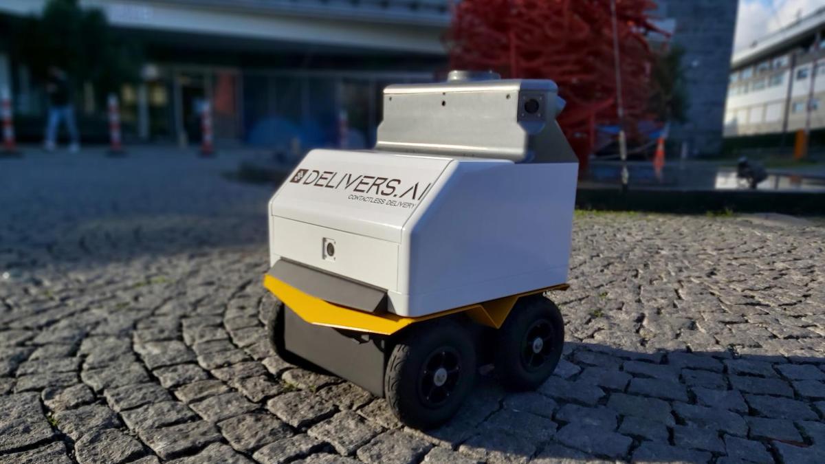 The Future Is Here, Dubai To Get Food Delivery Robots This Year