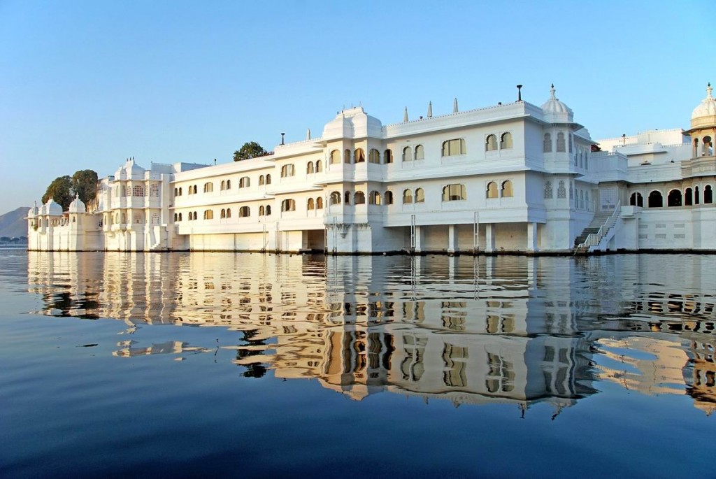 floating hotels in india
