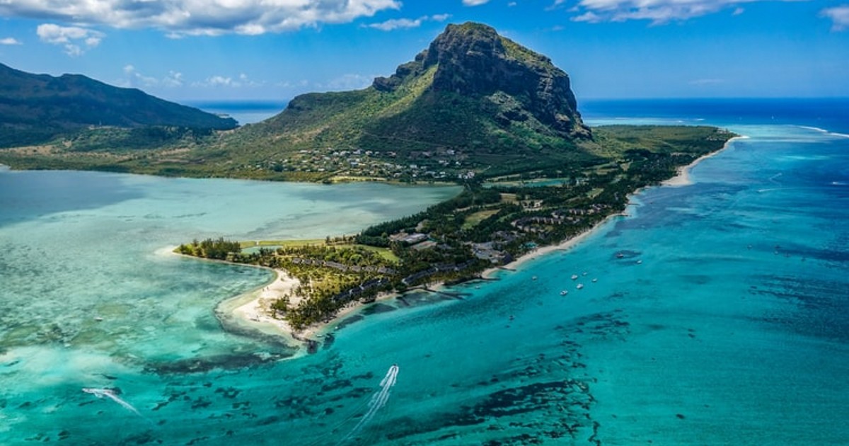 Mauritius Is Offering Free Vaccination To Long-Term Travellers Aged Above 18