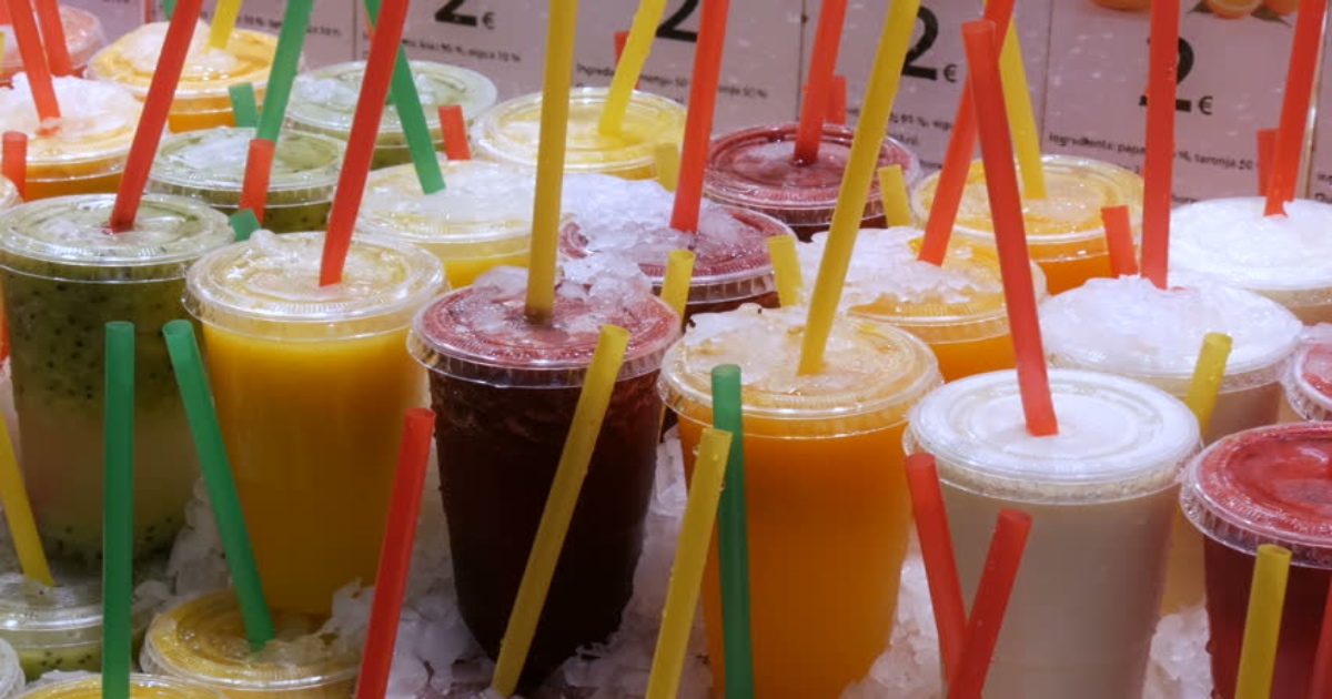 Indulge In Over 200 Varieties Of Fresh Juices & Creamiest Milkshakes At This Tiny Eatery In UAE