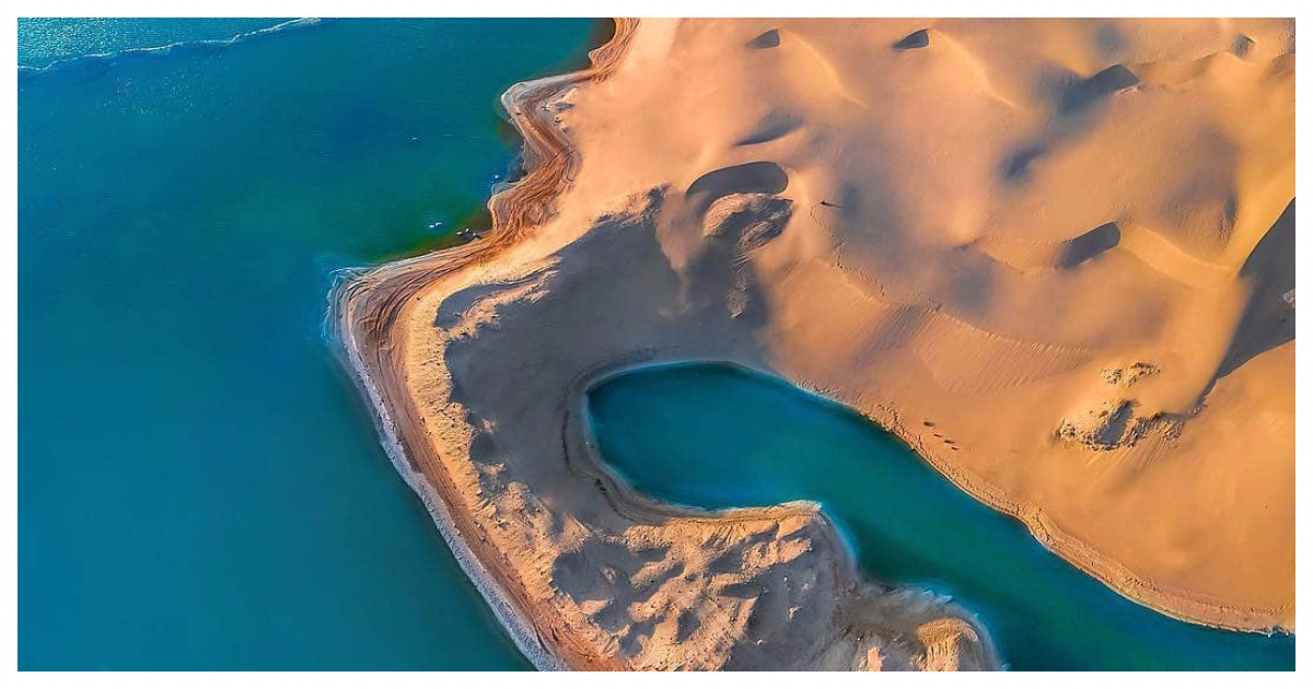 This Salt Lake In Abu Dhabi Is Driving The Internet C.R.A.Z.Y