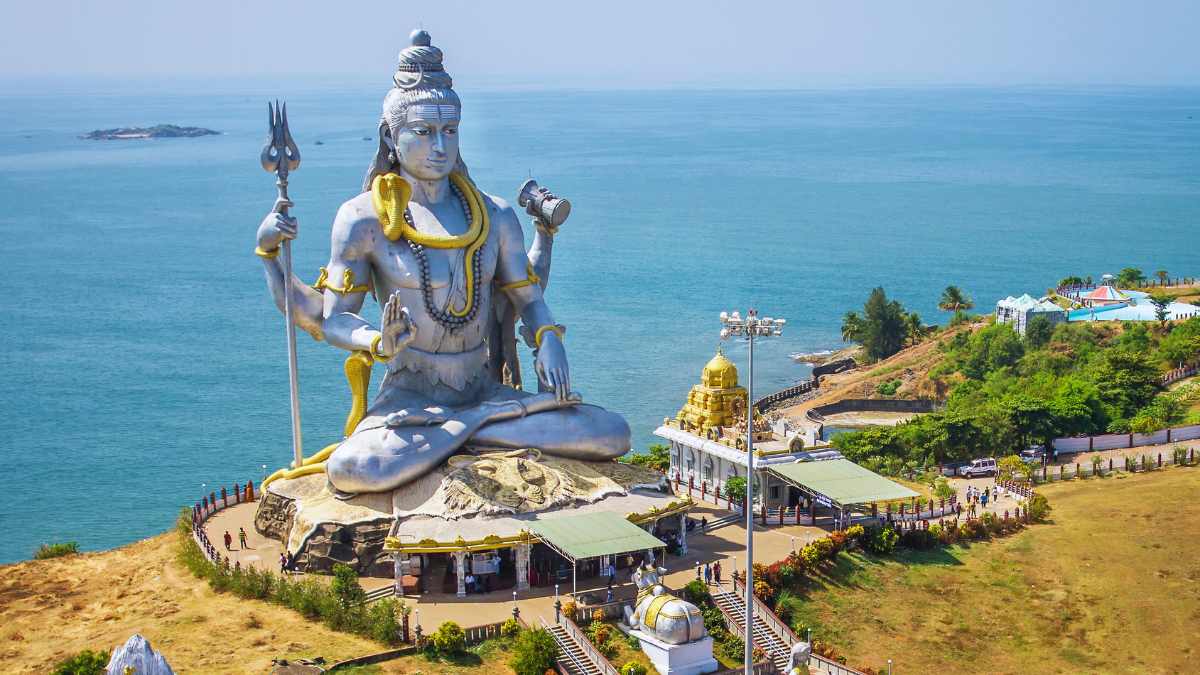 12 Magnificent Shiva Temples In India That Will Blow Your Mind