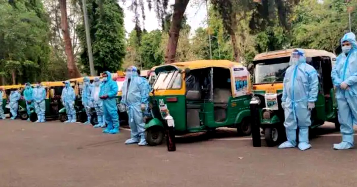 auto ambulances in delhi