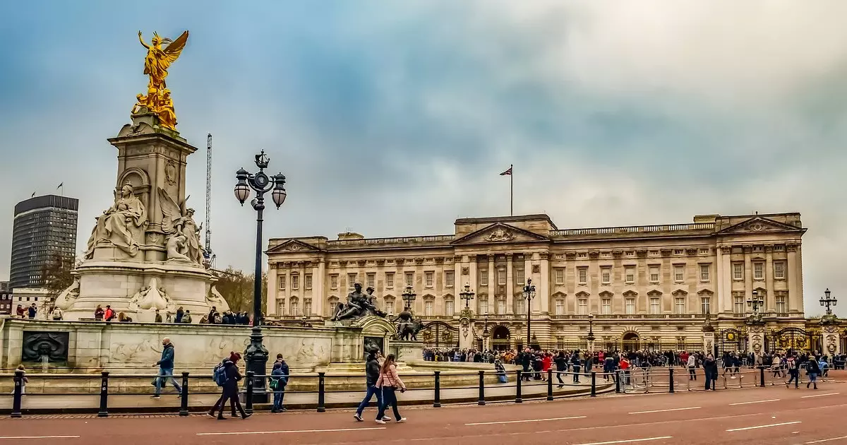 Dreamed Of Living In A Palace? Here’s How Much It Would Cost You To Rent The Buckingham Palace