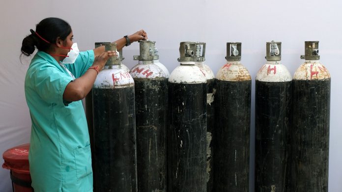 book oxygen cylinders in delhi