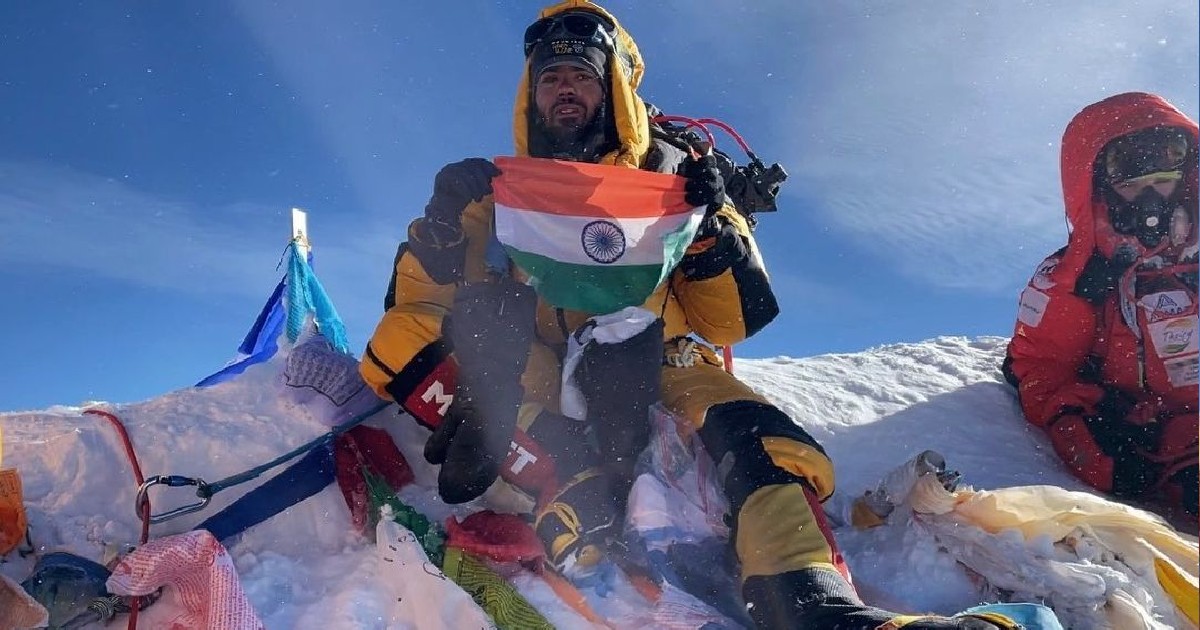 This 25-Year Old Boy Tested Positive For COVID-19 At Base Camp, But Still Conquered Everest