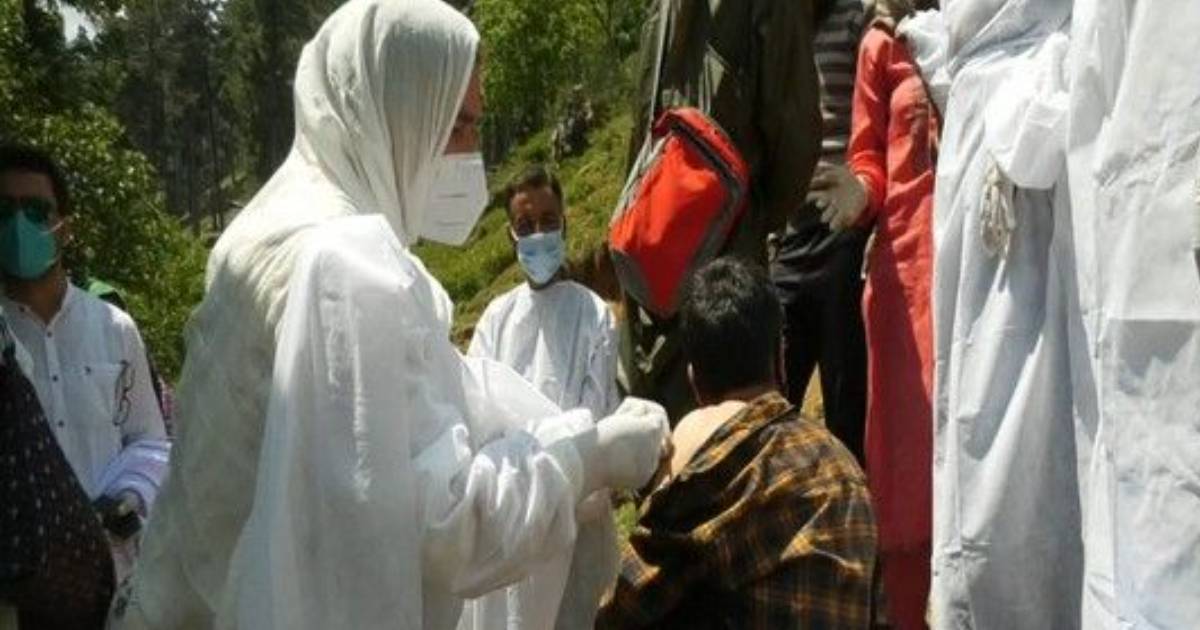 This Kashmir Hamlet Becomes The First Village In India To Vaccinate 100% Of Its  Adult Population