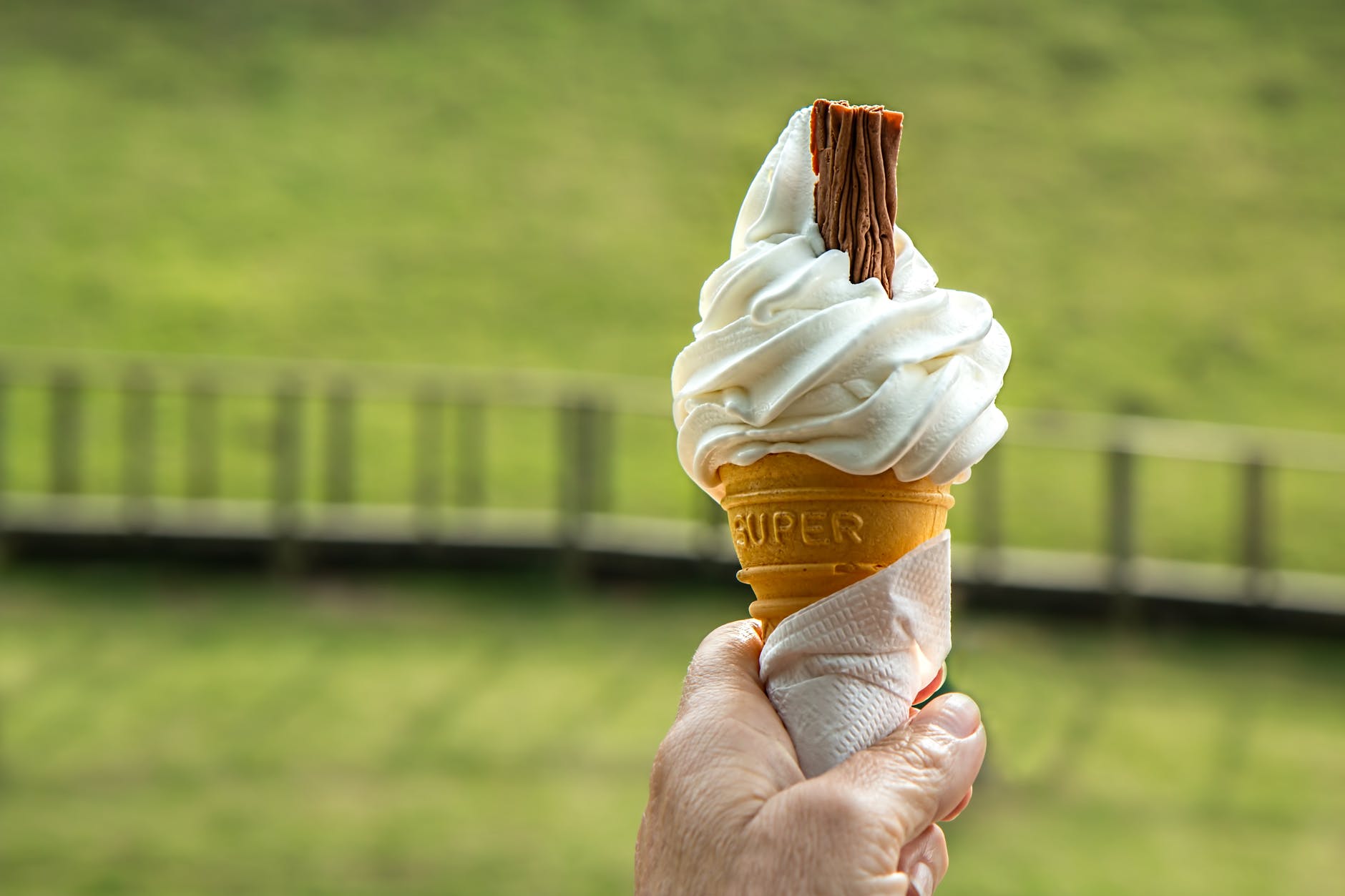 plastic used to make vanilla 