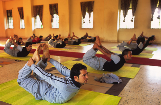 yoga retreats near mumbai