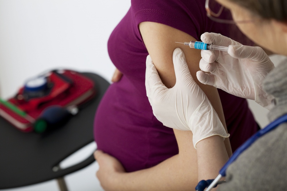 Expecting Mothers Are Now Allowed To Take Covid Vaccination In Dubai