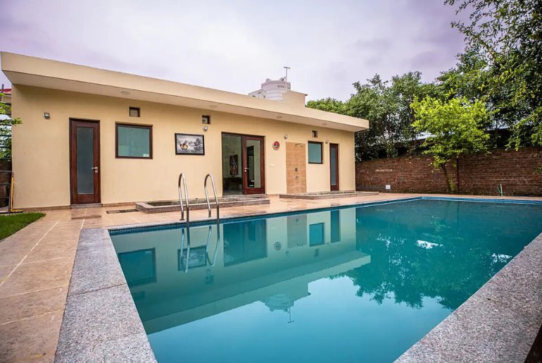 Pool villa near delhi