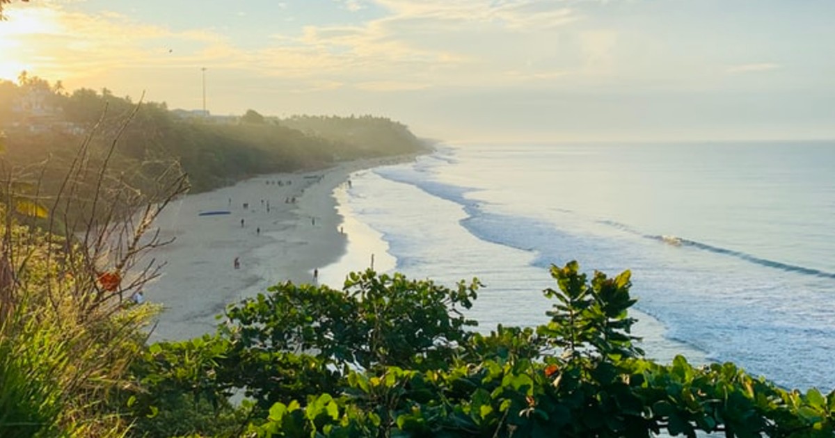 Kerala’s Varkala Cliff Is A Gloomy Destination With No Tourists In Sight Due To Covid-19