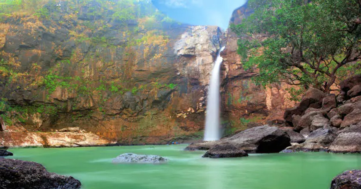 Jawhar Is A Small Town Near Mumbai That Will Give You Scotland Feels With Its Scenic Trails & Waterfalls
