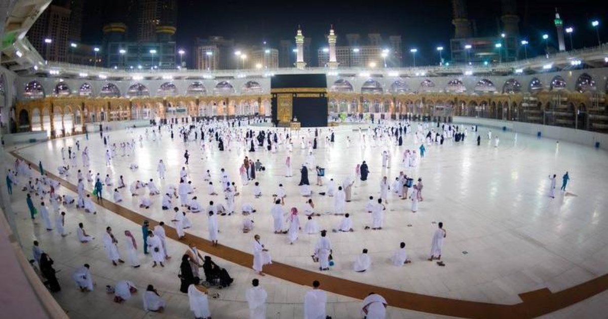 Saudi Arabia’s Grand Mosque Operates At Full Capacity For The First Time Since Pandemic