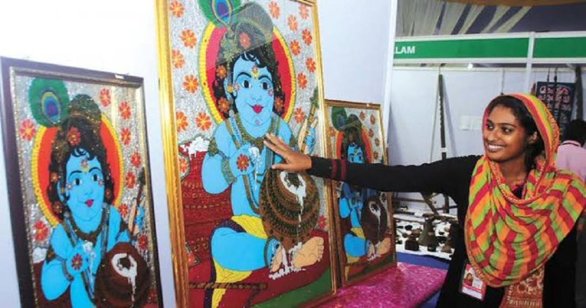 Kerala Muslim Artist Paints Lord Krishna Paintings & Gifts Them To Temples; Shows Harmony & Religious Tolerance