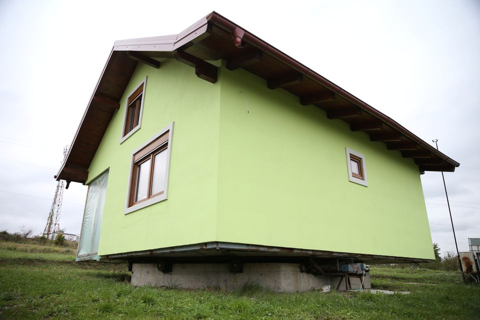 rotating house bosnia 