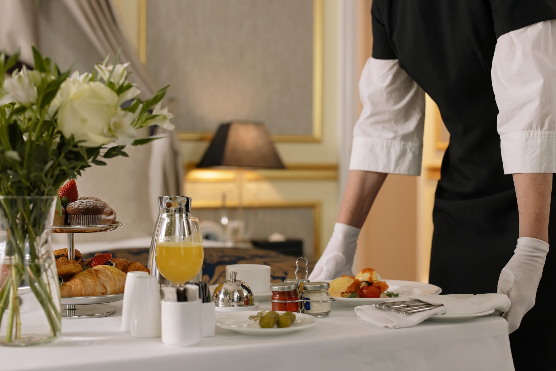 things you should never order on room service
