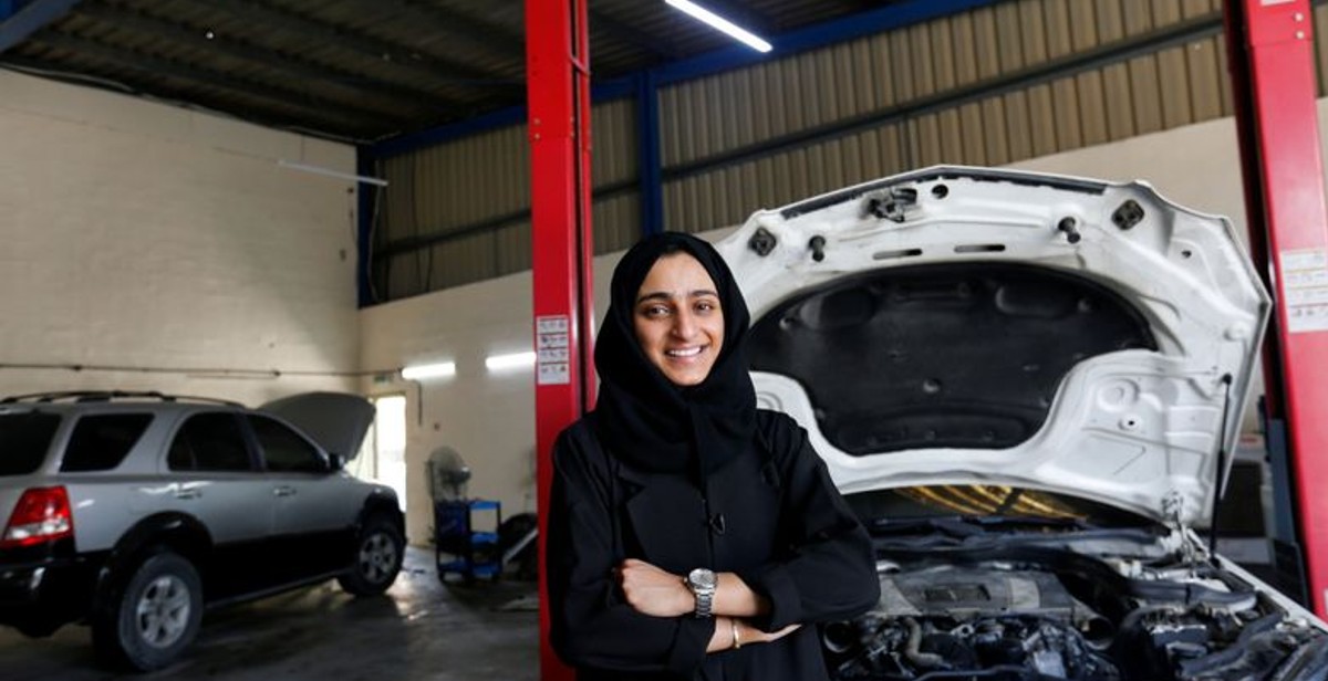 First Emirati Woman Mechanic Repairs Cars Breaking Gender Stereotypes In The Male-Dominated World