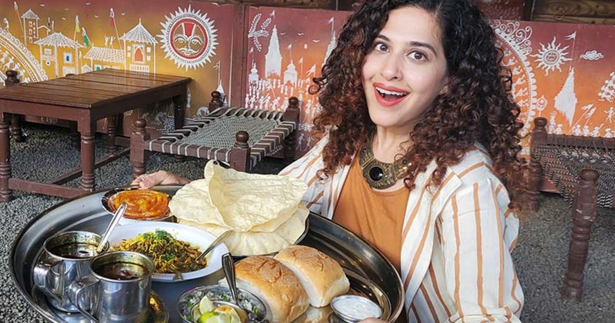 Success Story Of Nashik’s Sadhana Misal From 4 Tables To Multiple Restaurants