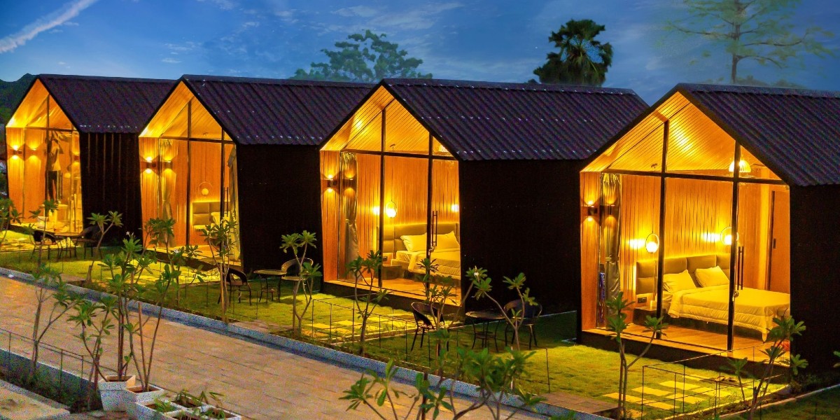 Stay In These Glass Cabins Near Mumbai & Get The Feels Of A European Getaway